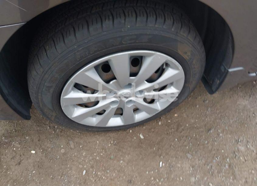 Photo 12 of 2015 Nissan Sentra SV (VIN 3N1AB7AP6FY260360)