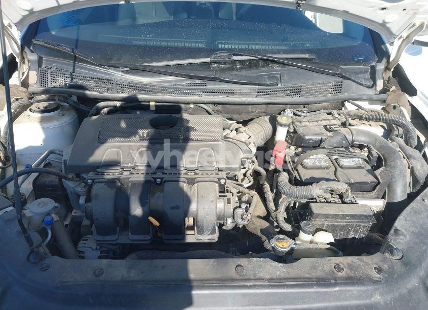 Photo 10 of 2015 Nissan Sentra S (VIN 3N1AB7AP6FY349264)