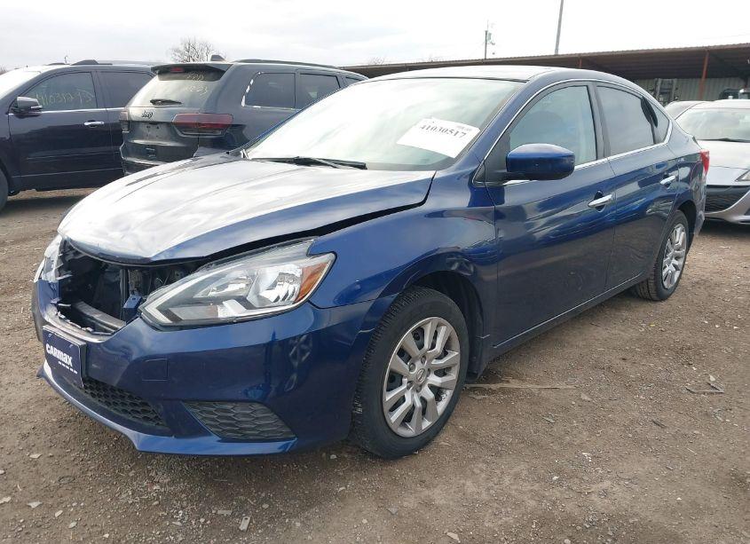 Photo 2 of 2016 Nissan Sentra SV (VIN 3N1AB7AP6GL637266)