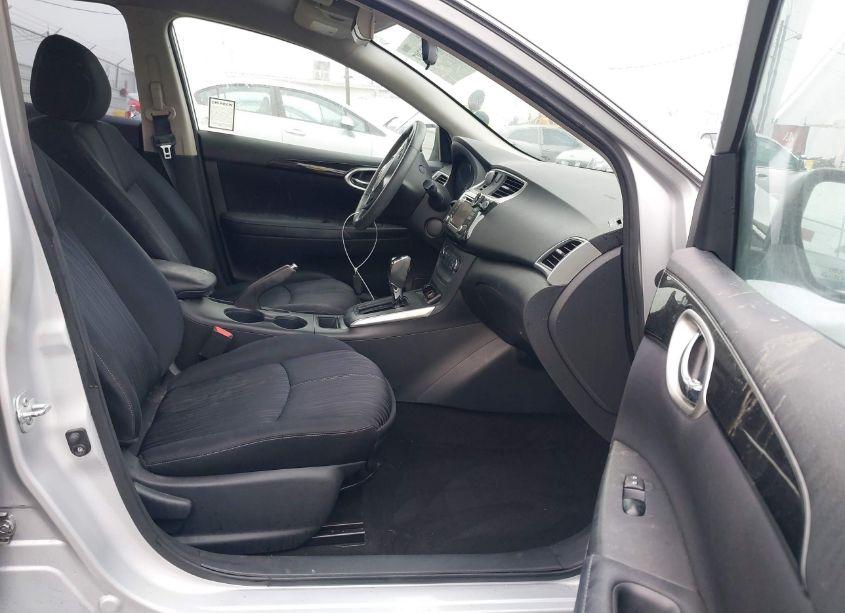 Photo 5 of 2016 Nissan Sentra SV (VIN 3N1AB7AP6GL656075)