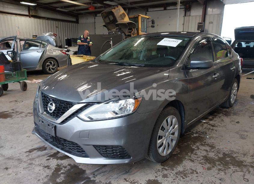 Photo 2 of 2016 Nissan Sentra SV (VIN 3N1AB7AP6GL660045)