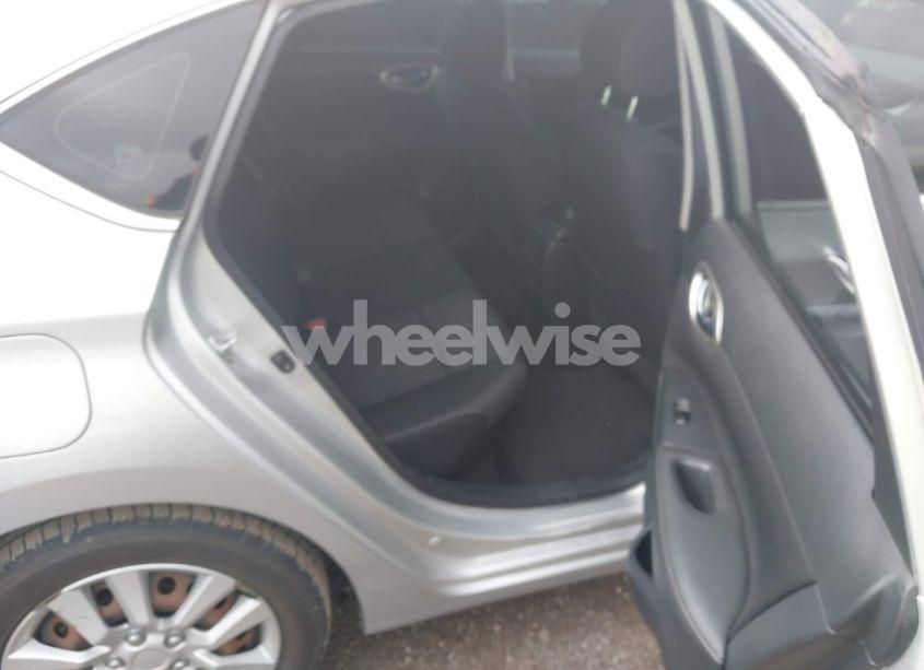 Photo 8 of 2016 Nissan Sentra SV (VIN 3N1AB7AP6GY210706)