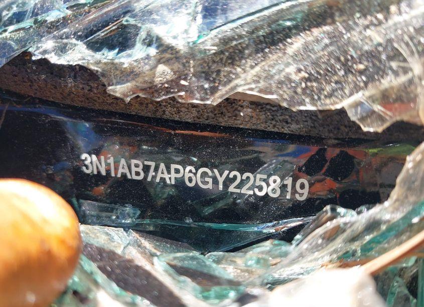 Photo 9 of 2016 Nissan Sentra SR (VIN 3N1AB7AP6GY225819)