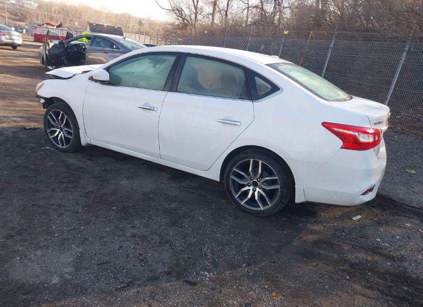Photo 3 of 2016 Nissan Sentra SV (VIN 3N1AB7AP6GY242829)