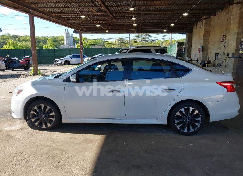 Photo 14 of 2016 Nissan Sentra SR (VIN 3N1AB7AP6GY305010)