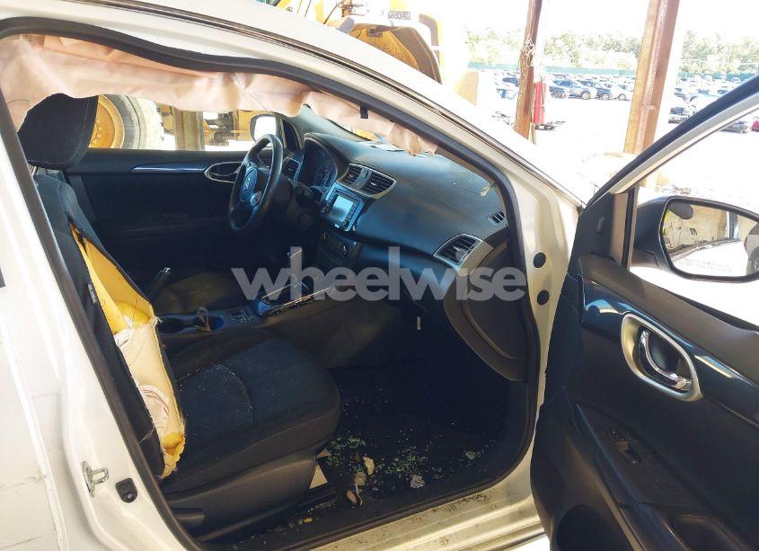 Photo 5 of 2016 Nissan Sentra SR (VIN 3N1AB7AP6GY305010)