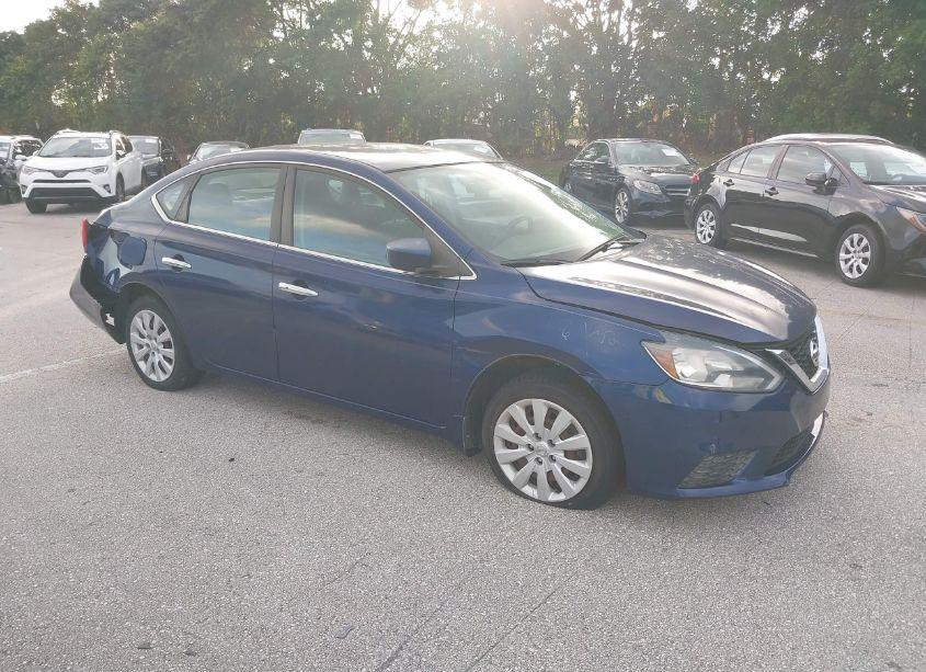 2017 Nissan Sentra SV (VIN 3N1AB7AP6HL710587) main photo