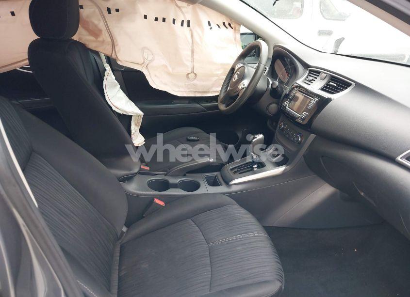 Photo 5 of 2017 Nissan Sentra SV (VIN 3N1AB7AP6HL710797)