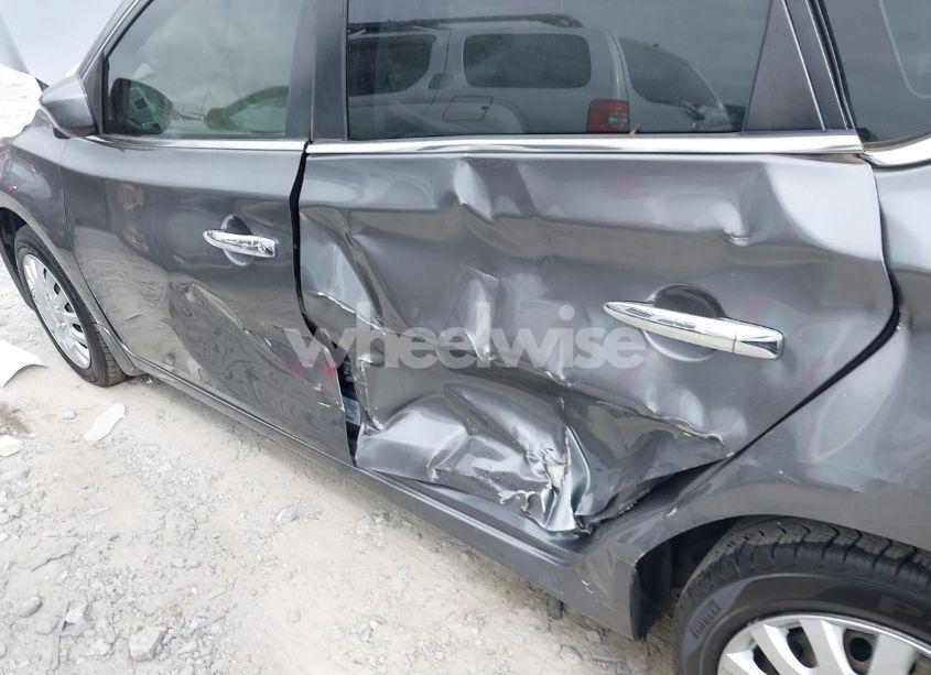 Photo 6 of 2017 Nissan Sentra SV (VIN 3N1AB7AP6HL710797)