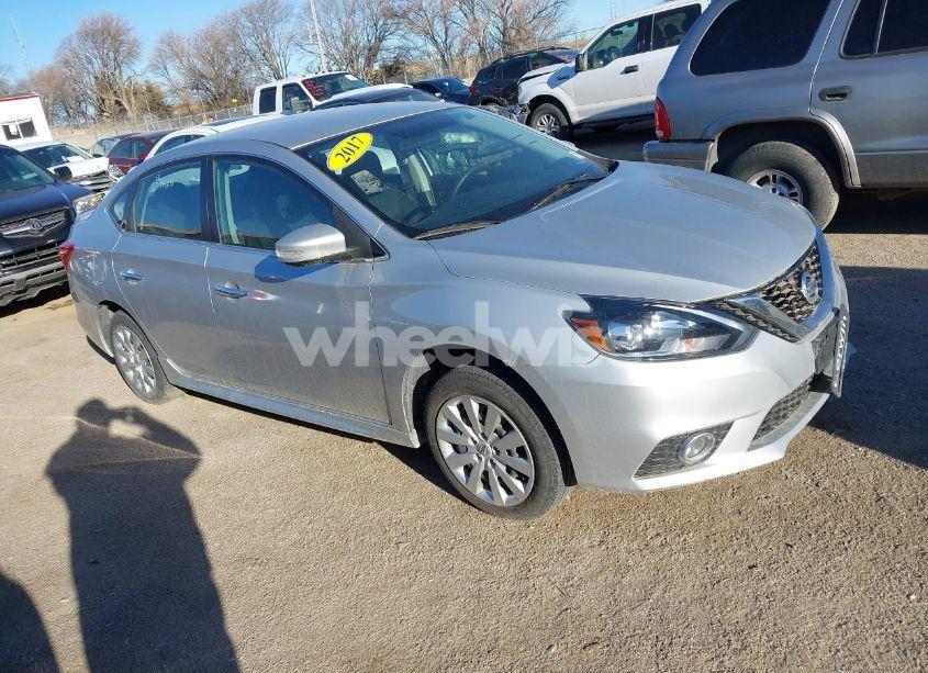 2017 Nissan Sentra SR (VIN 3N1AB7AP6HY216099) main photo