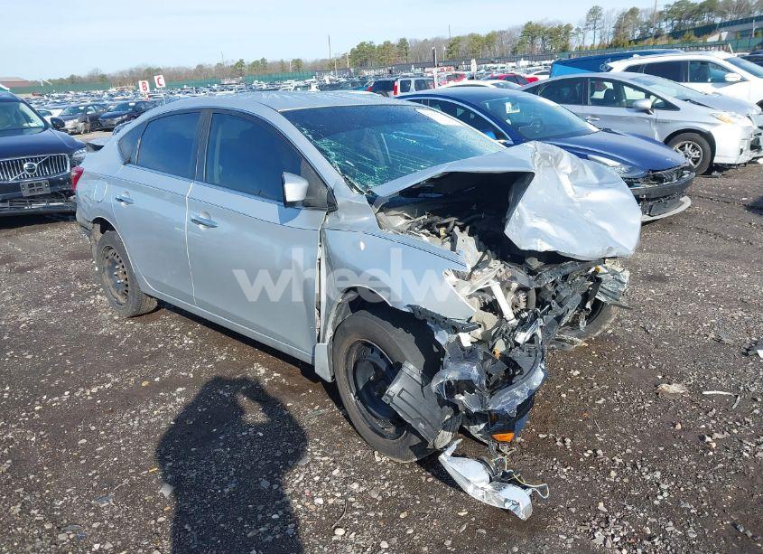 2017 Nissan Sentra S (VIN 3N1AB7AP6HY240645) main photo