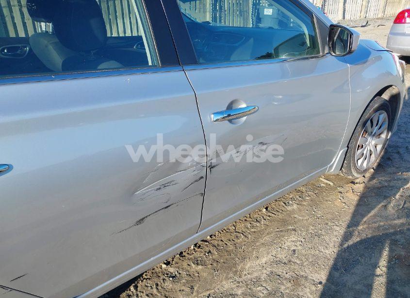 Photo 6 of 2017 Nissan Sentra SV (VIN 3N1AB7AP6HY242721)