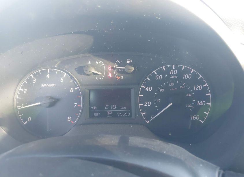 Photo 7 of 2017 Nissan Sentra S (VIN 3N1AB7AP6HY252343)