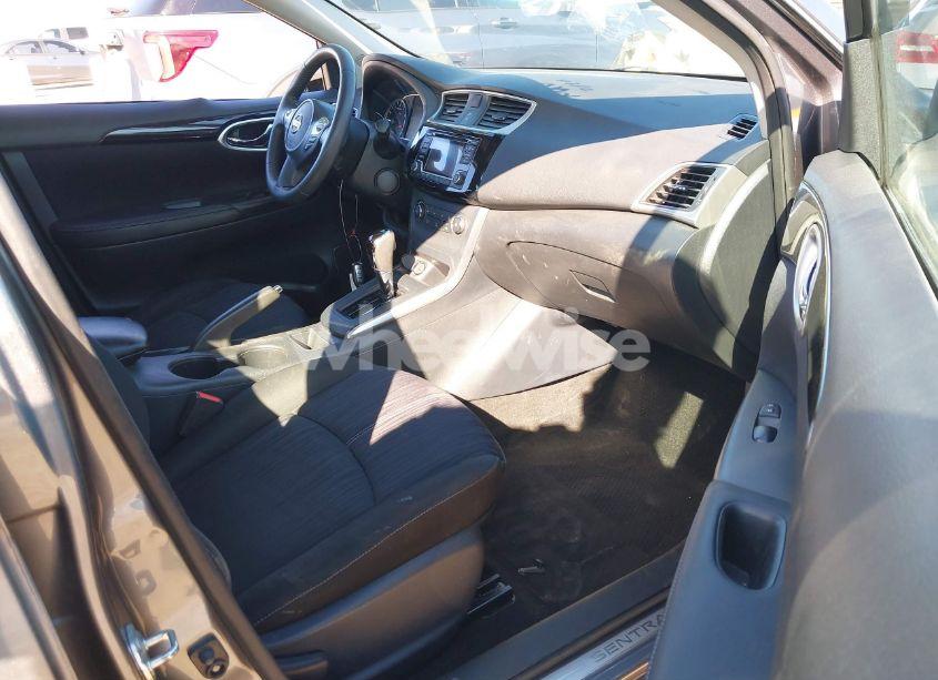 Photo 5 of 2017 Nissan Sentra SV (VIN 3N1AB7AP6HY297024)