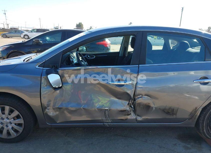 Photo 6 of 2017 Nissan Sentra SV (VIN 3N1AB7AP6HY297024)