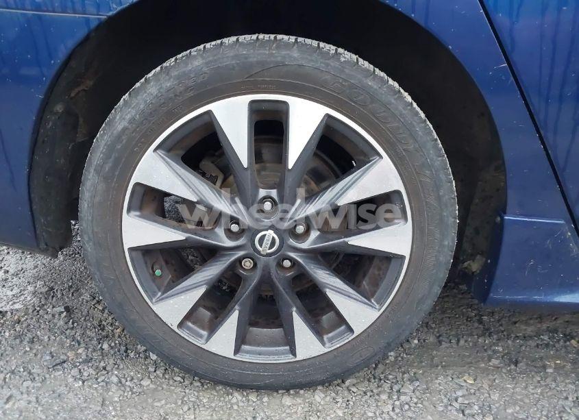 Photo 12 of 2017 Nissan Sentra SR (VIN 3N1AB7AP6HY302433)