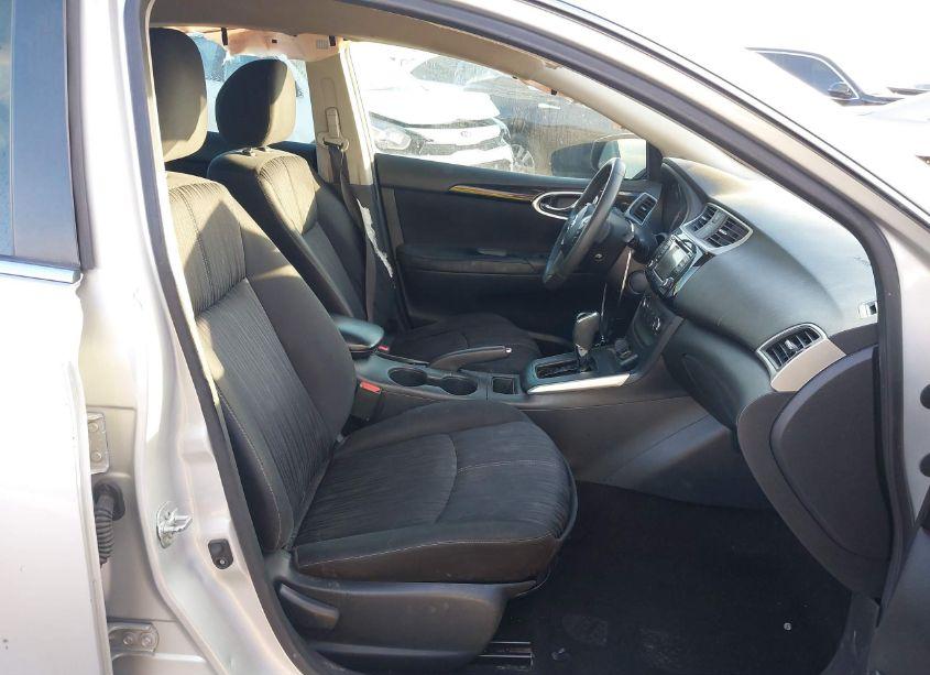 Photo 5 of 2017 Nissan Sentra SV (VIN 3N1AB7AP6HY319247)