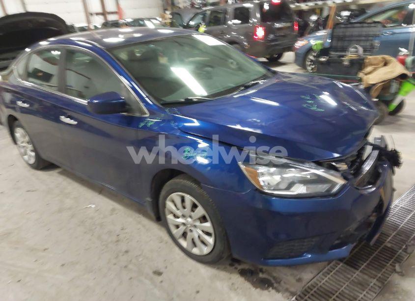 2017 Nissan Sentra S (VIN 3N1AB7AP6HY321676) main photo