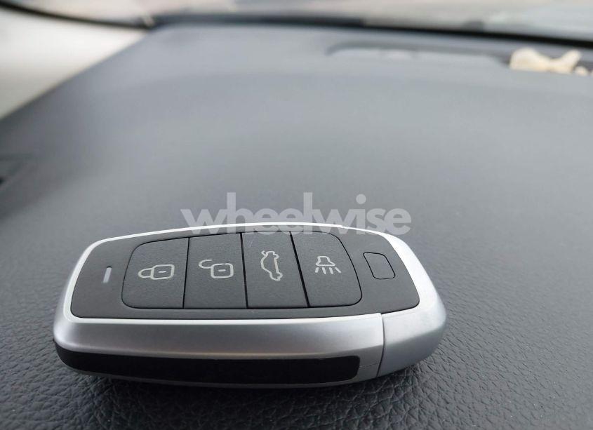 Photo 11 of 2017 Nissan Sentra SV (VIN 3N1AB7AP6HY322858)