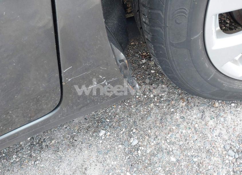 Photo 6 of 2017 Nissan Sentra SV (VIN 3N1AB7AP6HY322858)