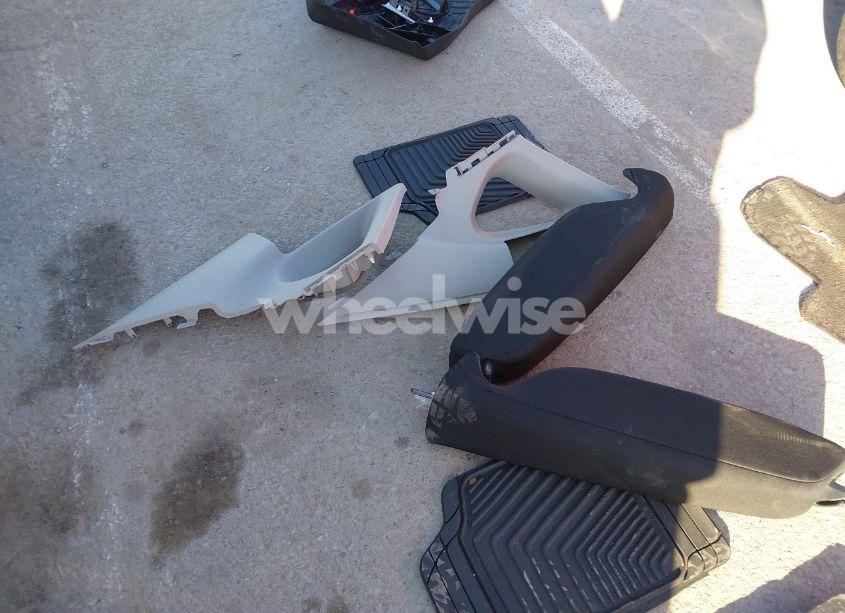 Photo 12 of 2017 Nissan Sentra SR (VIN 3N1AB7AP6HY363894)