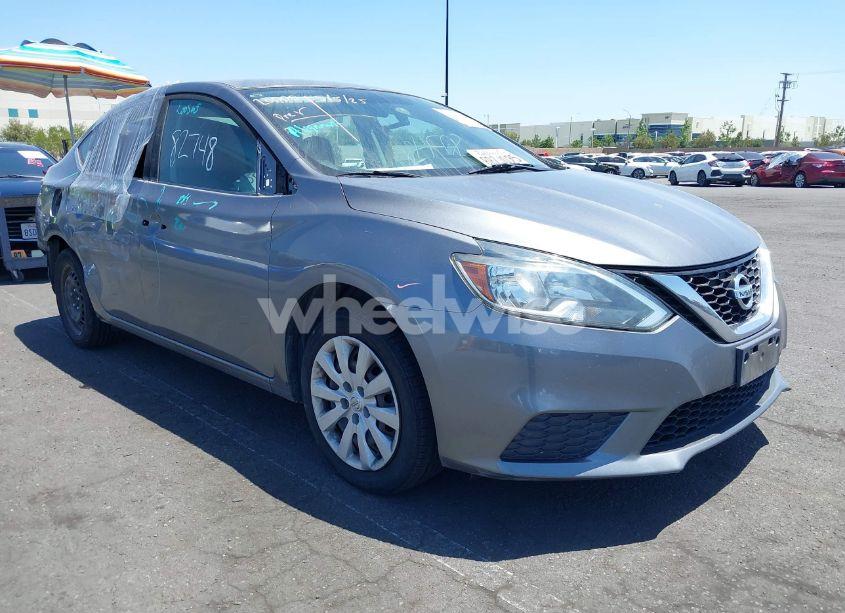 2017 Nissan Sentra S (VIN 3N1AB7AP6HY374541) main photo