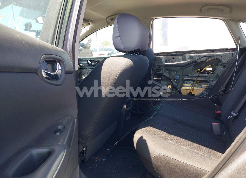 Photo 8 of 2017 Nissan Sentra S (VIN 3N1AB7AP6HY374541)