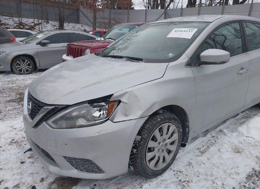 Photo 6 of 2017 Nissan Sentra SV (VIN 3N1AB7AP6HY388648)