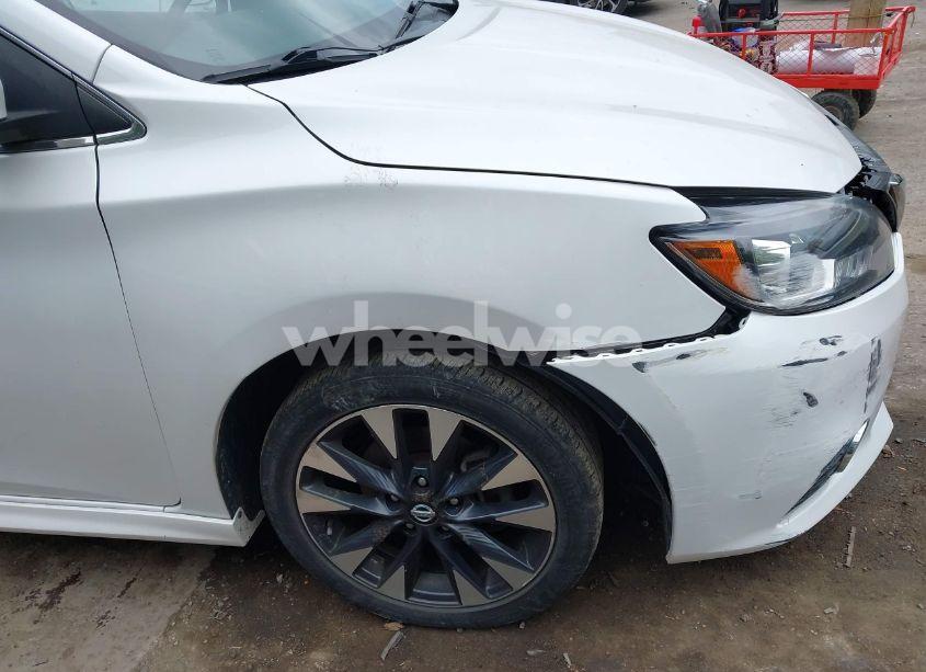 Photo 13 of 2017 Nissan Sentra SR (VIN 3N1AB7AP6HY400863)