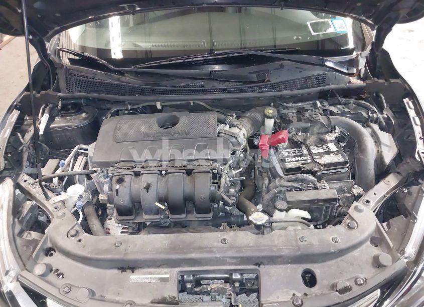 Photo 10 of 2018 Nissan Sentra SV (VIN 3N1AB7AP6JL632205)
