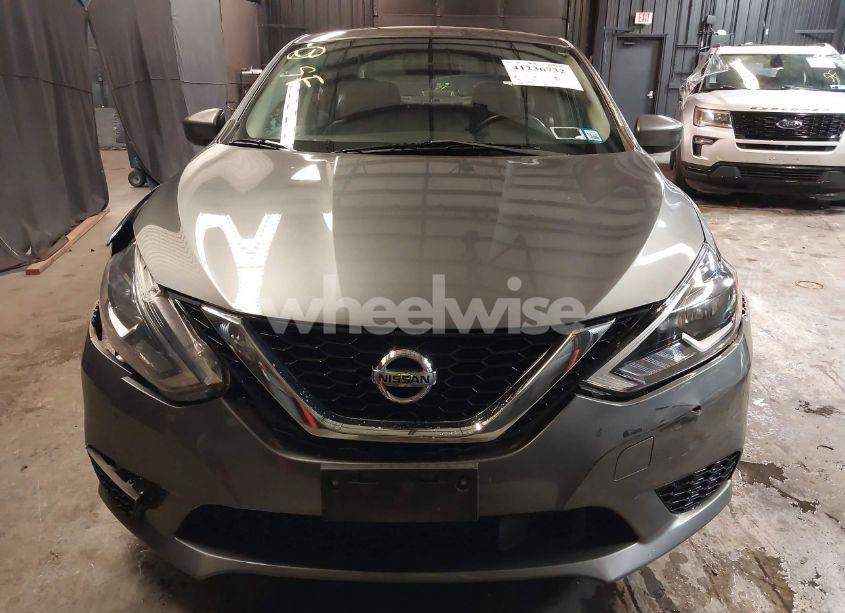Photo 12 of 2018 Nissan Sentra SV (VIN 3N1AB7AP6JL632205)