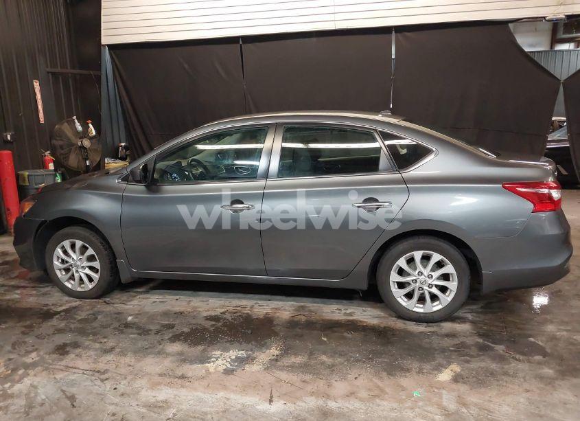 Photo 14 of 2018 Nissan Sentra SV (VIN 3N1AB7AP6JL632205)