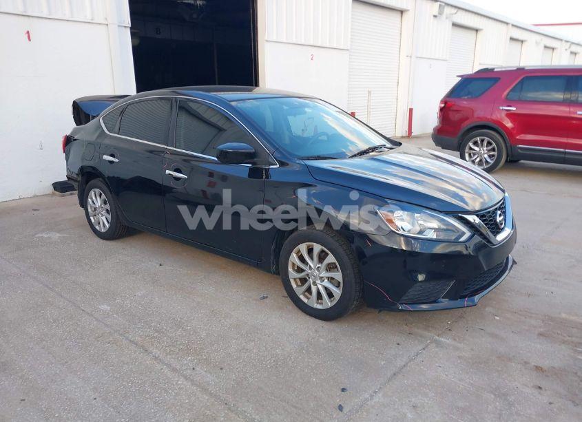2018 Nissan Sentra SV (VIN 3N1AB7AP6JL642104) main photo