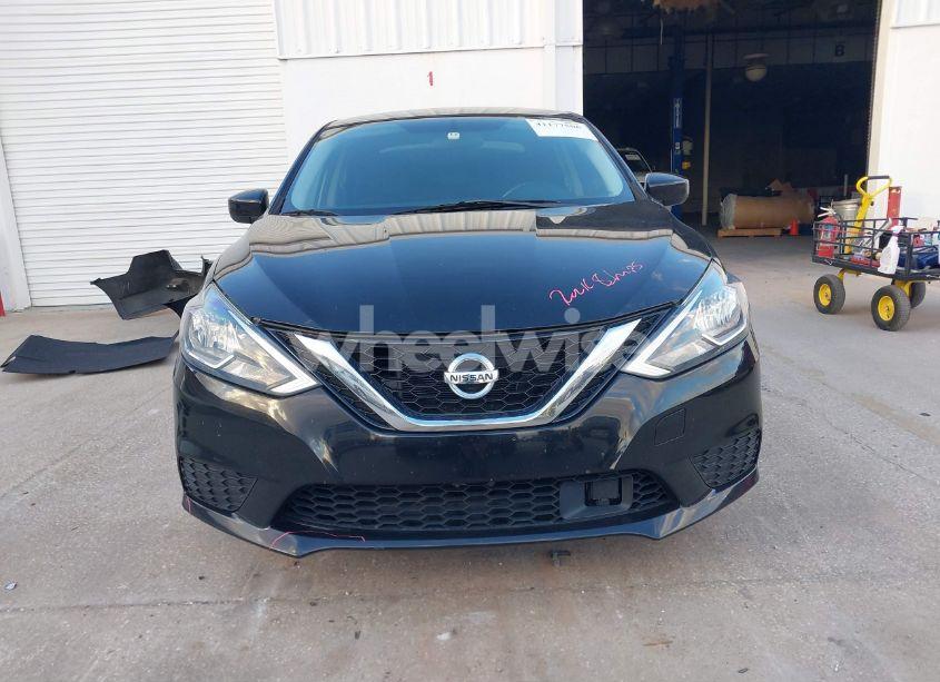 Photo 13 of 2018 Nissan Sentra SV (VIN 3N1AB7AP6JL642104)
