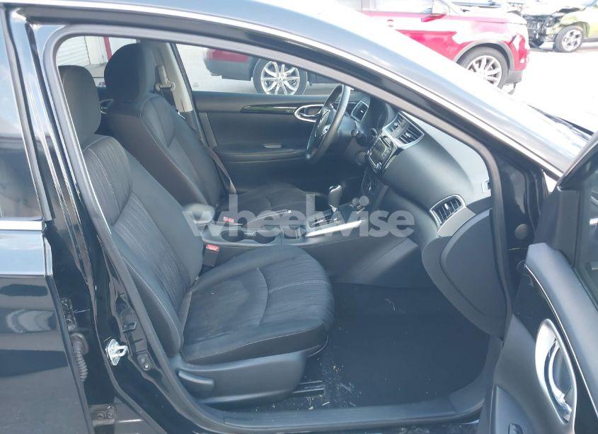 Photo 5 of 2018 Nissan Sentra SV (VIN 3N1AB7AP6JL642104)