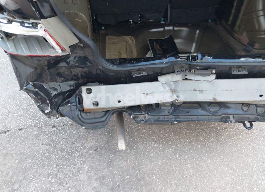 Photo 6 of 2018 Nissan Sentra SV (VIN 3N1AB7AP6JL642104)