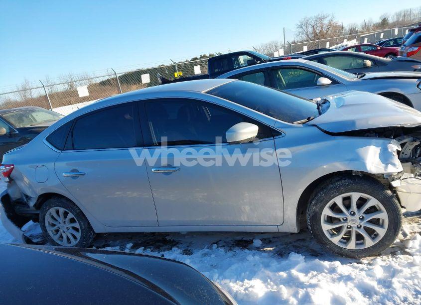 Photo 14 of 2018 Nissan Sentra SV (VIN 3N1AB7AP6JL655421)