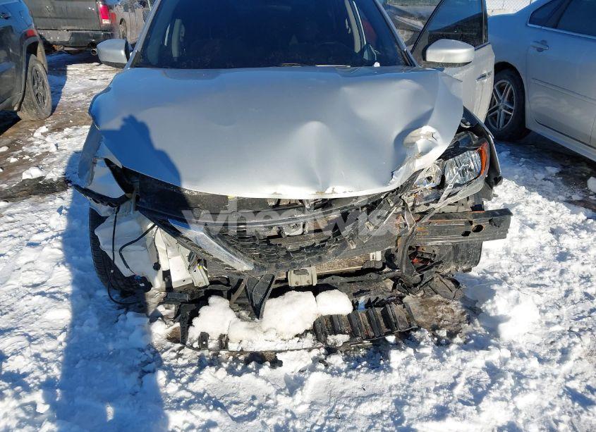 Photo 6 of 2018 Nissan Sentra SV (VIN 3N1AB7AP6JL655421)