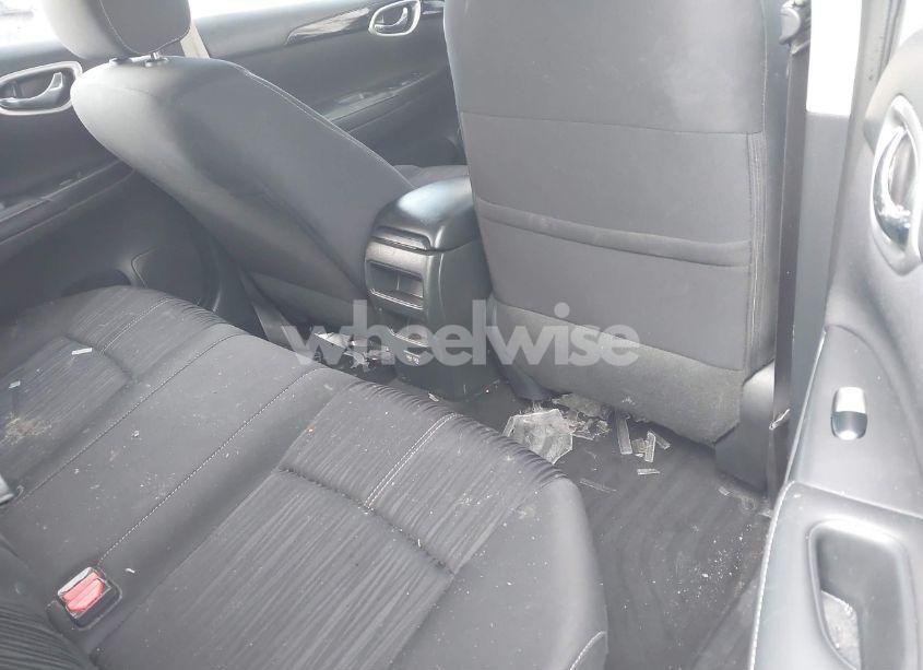 Photo 8 of 2018 Nissan Sentra SV (VIN 3N1AB7AP6JL655421)