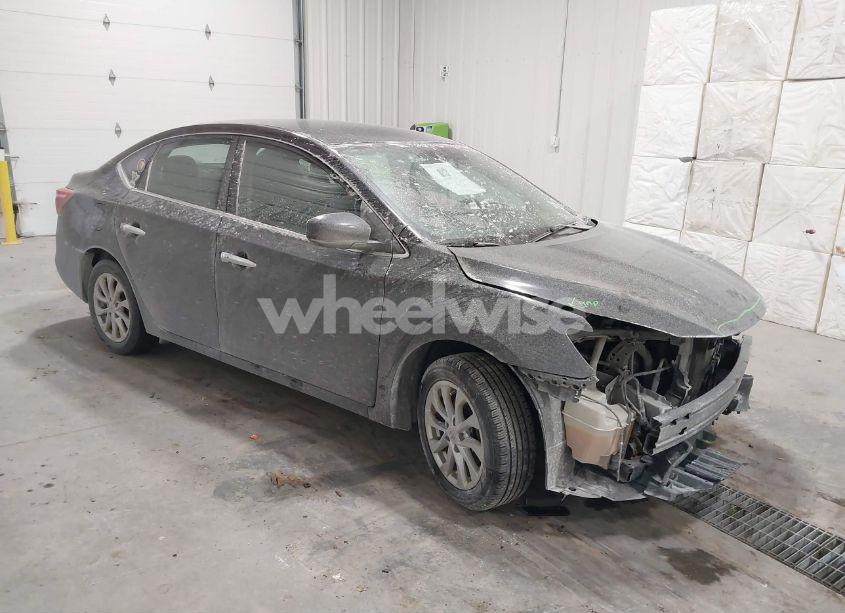 2018 Nissan Sentra SV (VIN 3N1AB7AP6JL658819) main photo