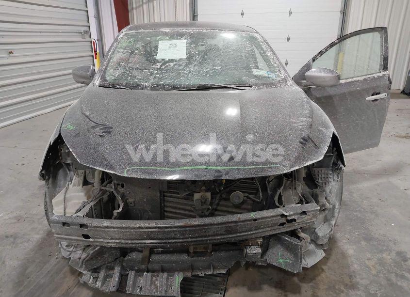 Photo 6 of 2018 Nissan Sentra SV (VIN 3N1AB7AP6JL658819)
