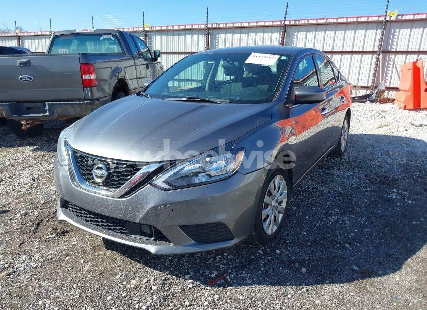 Photo 2 of 2018 Nissan Sentra S (VIN 3N1AB7AP6JY220479)