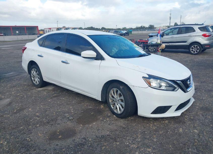 2018 Nissan Sentra SV (VIN 3N1AB7AP6JY223060) main photo