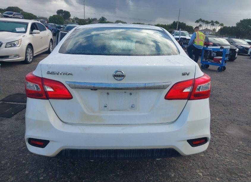 Photo 16 of 2018 Nissan Sentra SV (VIN 3N1AB7AP6JY223060)