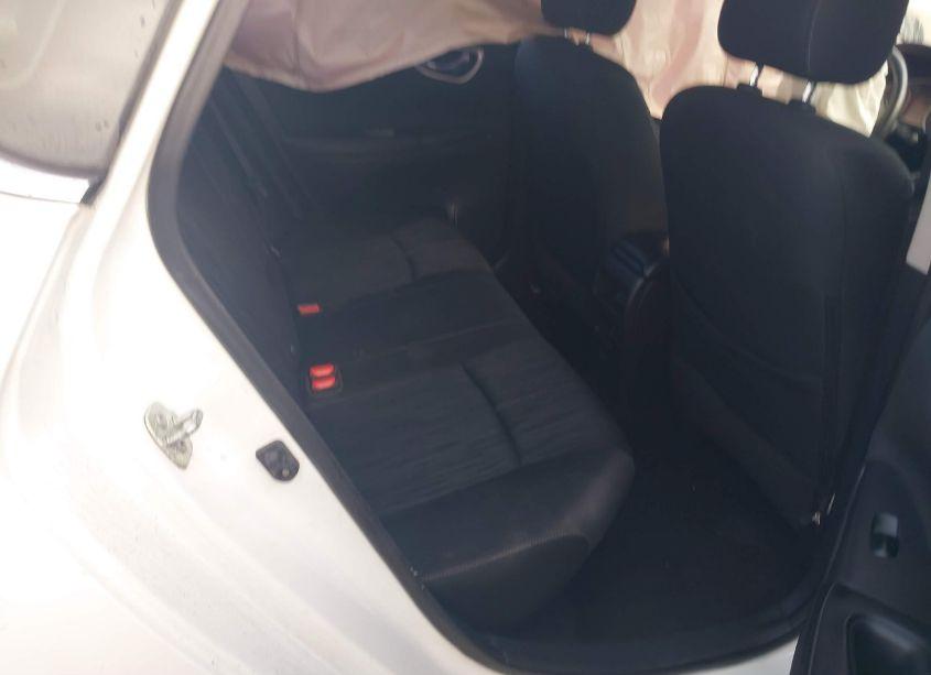 Photo 8 of 2018 Nissan Sentra SV (VIN 3N1AB7AP6JY223060)
