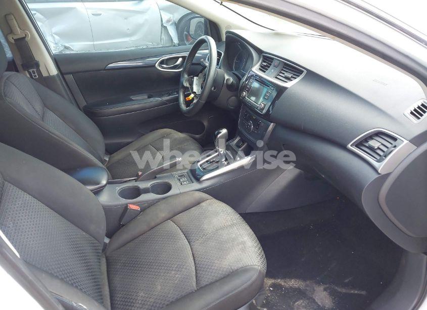 Photo 5 of 2018 Nissan Sentra SR (VIN 3N1AB7AP6JY235032)