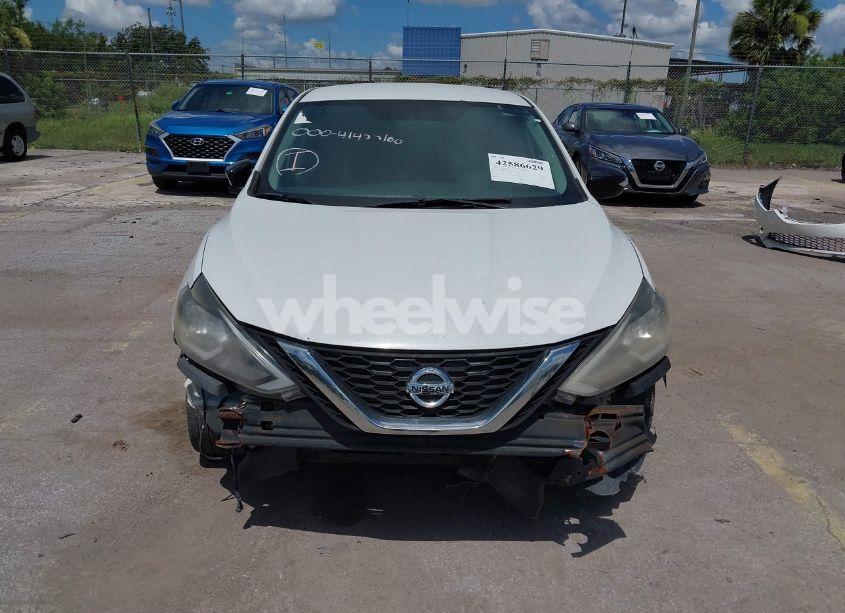 Photo 6 of 2018 Nissan Sentra SR (VIN 3N1AB7AP6JY235032)