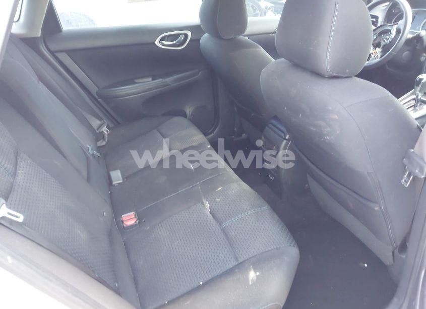 Photo 8 of 2018 Nissan Sentra SR (VIN 3N1AB7AP6JY235032)