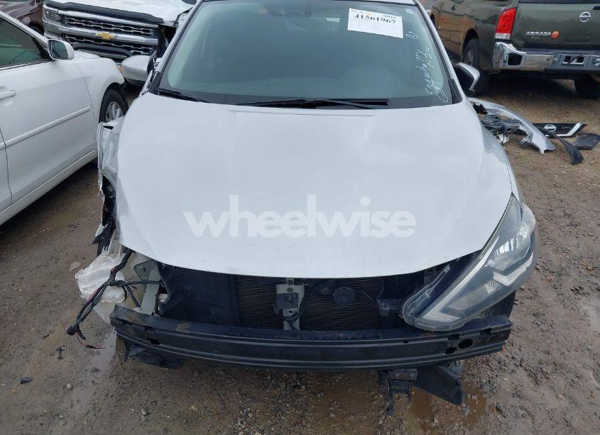 Photo 13 of 2018 Nissan Sentra SV (VIN 3N1AB7AP6JY236357)