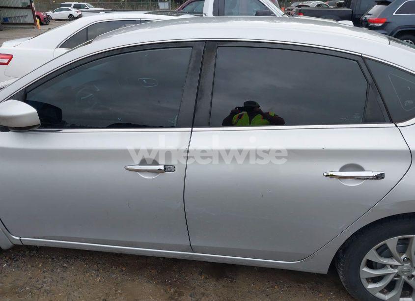 Photo 15 of 2018 Nissan Sentra SV (VIN 3N1AB7AP6JY236357)
